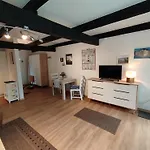 Апартаменты Butterburg Eske - Reihenhaus Mit Eigener Terrasse *